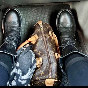 this elevated boot makes a statement for Autumn and winter ❤️